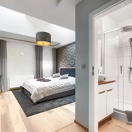 דירה Toress Kaskada שצ'צ'ין